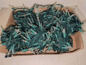 lot 2202 image: Green String Lights Lot Approximately 100 Count Bulbs and Cords