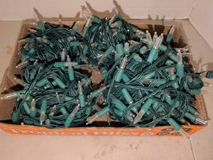 lot 2204 image: Lot of Green String Lights with Clear Bulbs