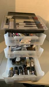 lot 2402 image: Paint and supplies in plastic 3 drawer chest 13X10