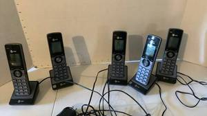 lot 2415 image: AT&T DECT Cordless Telephone Handset and Charging Bases