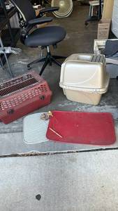 lot 2514 image: Pet Carrier Lot Red Plastic with Cream Litter Box and Mats