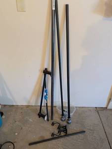 lot 2605 image: Curtain rods, towel rack and hardware