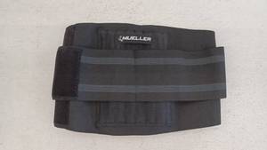 lot 10630 image: Mueller Back Support Belt with Velcro Closure, 22-34 Inch