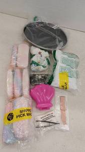 lot 10732 image: Lot Of Miscellaneous Items