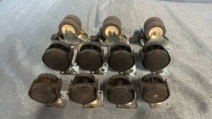 lot 2029 image: Assortment of Plastic Plate Mounted Swivel Casters.Various Sizes.