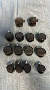 lot 2030 image: Assortment of Stem Mount Swivel Plastic Casters. 316 Stem, 716 Stem.