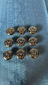 lot 2042 image: Lot of 9 Gold Round Pull Knobs.