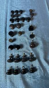 lot 2044 image: Assortment of Round Pull Knobs.