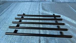 lot 2049 image: Lot of 5 Black Cabinet or Drawer Pull Handles.