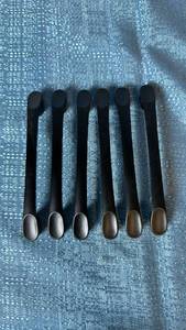 lot 2060 image: Lot of 6 Black Cabinet or Drawer Pull Handles.