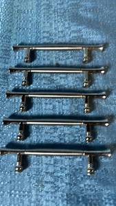 lot 2095 image: Lot of 5 Chrome Cabinet or Drawer Pull Handles.