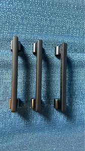 lot 2096 image: Lot of 3 Silver Cabinet or Drawer Pull Handles.