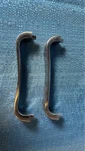lot 2104 image: Two Silver Cabinet or Drawer Pull Handles.