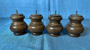 lot 2123 image: Lot of 4 Round Wooden Furniture Legs.