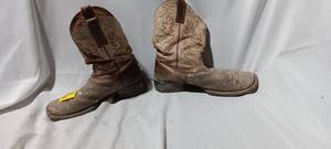 lot 34822 image: Cody James mens cowboy boots size 11-D