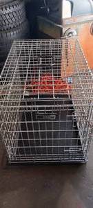 lot 34829 image: Med size Metal Pet crate