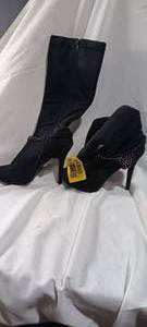lot 34893 image: Womens knee-high black suede heels size 7.5