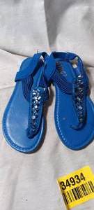 lot 34934 image: Womens blue strap sandals size 6