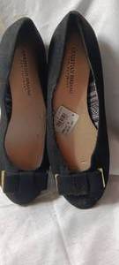 lot 34937 image: Womens suede black flats size 8