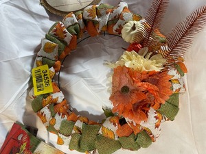 lot 34538 image: Fall Festive Wreath with Wooden pumpkin