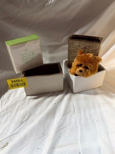 lot 34564 image: Small Napkin Holders.