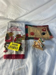 lot 34596 image: christmas decor