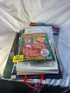 lot 34601 image: Christmas gift packaging