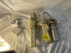 lot 34603 image: Power strips