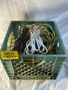 lot 34604 image: extension cords bundle
