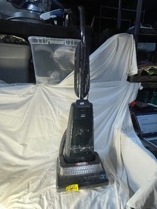 lot 34605 image: Panasonic Performance Plus Vaccum