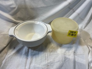lot 34618 image: Food strainer and tupperware