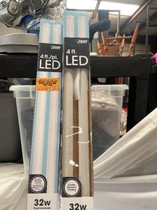lot 34628 image: 2 - 2 FEIT Electric 4  pi LED T8 Replacement Lights. - 32 Watt.