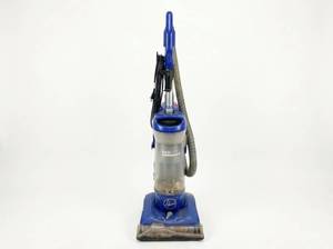 lot 3632 image: Hoover MaxLife Total Home Pet Upright Carpet Cleaner