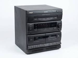 lot 3648 image: RCA 3DISC Multimedia Play and Load System with Media Shelf