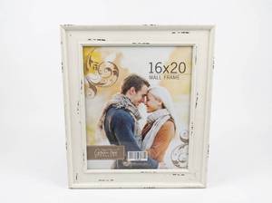 lot 3654 image: Green Tree Gallery 16x20 Wall Frame