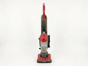 lot 3678 image: Dirt Devil Endura Express Upright Carpet Cleaner