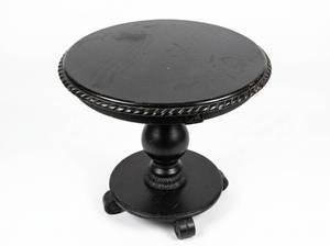 lot 3689 image: Black Pedestal Side Table w Rope Edge