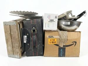 lot 3870 image: Lot of Miscellaneous Items