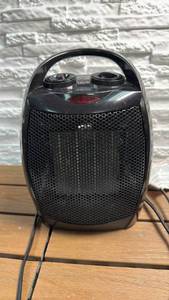 lot 61 image: Portable Electric Space Heater with Carry Handle & Two-Dial Controls SA1965A