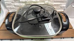 lot 74 image: MAS Electric Skillet Model MAS12SK with Glass Lid and Warming Plate
