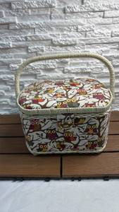 lot 84 image: Sewing Basket with Thread Spools and Sewing Supplies w an Owl Print