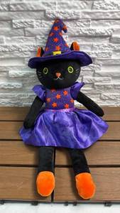lot 87 image: Witch Cat Plush Toy w Rattle