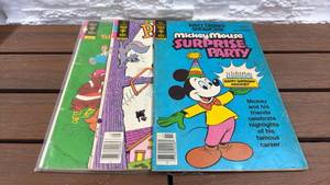 lot 160 image: Walt Disney ShowcaseGold Key Comics - Lot of 3