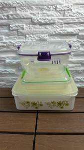 lot 210 image: Lot of 5 Storage Containers w Removable Lids