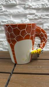 lot 217 image: Giraffe Mug