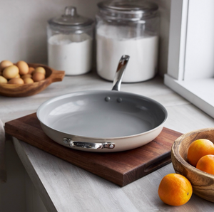 lot 149 image: GreenPan The Big Fry 14-Inch Extra-Large Frypan Ceramic Nonstick - Retail $35