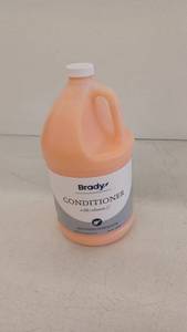 lot 10787 image: Brady Conditioner with Vitamin E, 128 fl oz