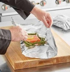 lot 10803 image: AtX 24 x 1000 Food Service Heavy-Duty Aluminum Foil Roll