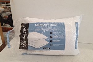 lot 10840 image: Beautyrest Memory Foam Cluster Pillows 2-Pack StandardQueen