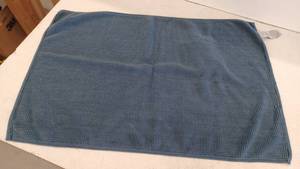 lot 10860 image: Whitly Willows Cotton Bath Mat 24in x 36in